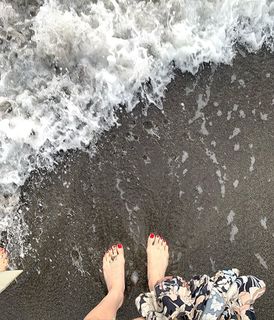 Maggy feet photo thumbnail