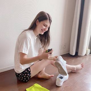 Maggy feet photo thumbnail