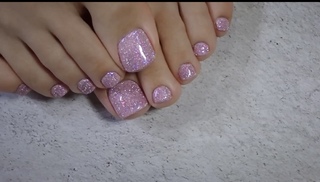 Maggy feet photo thumbnail