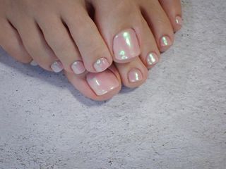 Maggy feet photo thumbnail
