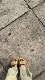 Maggy feet photo thumbnail