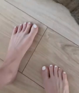 Maghla feet photo thumbnail