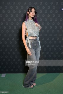 Maghla feet photo thumbnail