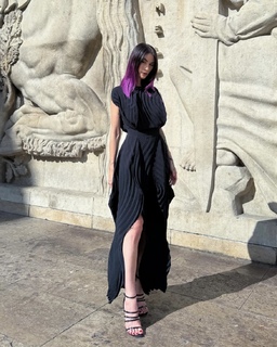 Maghla feet photo thumbnail