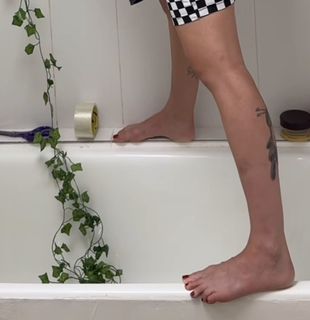 Maghla feet photo thumbnail