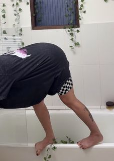 Maghla feet photo thumbnail