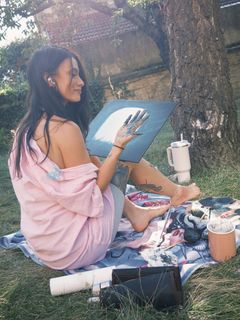 Maghla feet photo thumbnail