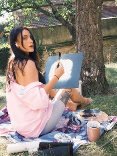 Maghla feet photo thumbnail