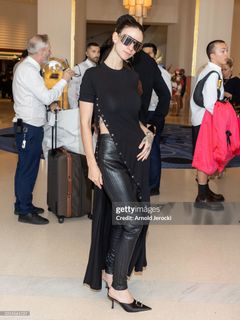 Maghla feet photo thumbnail