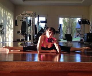 Magui Bravi feet photo thumbnail