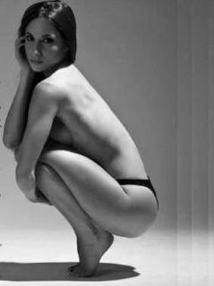 Magui Bravi feet photo thumbnail