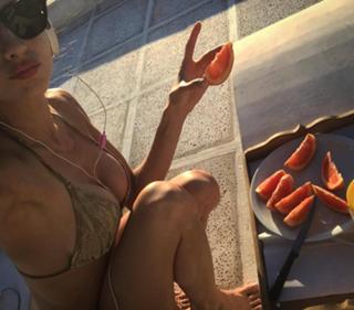 Magui Bravi feet photo thumbnail