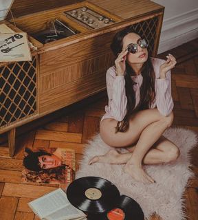 Magui Bravi feet photo thumbnail