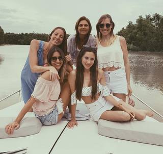 Magui Bravi feet photo thumbnail