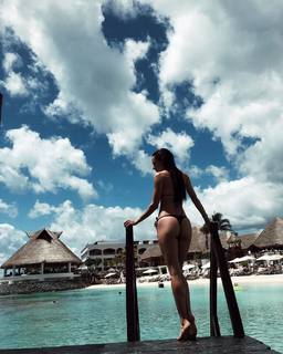 Magui Bravi feet photo thumbnail