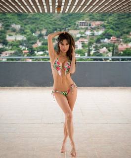 Magui Bravi feet photo thumbnail