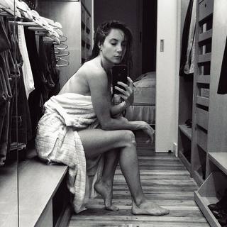 Magui Bravi feet photo thumbnail