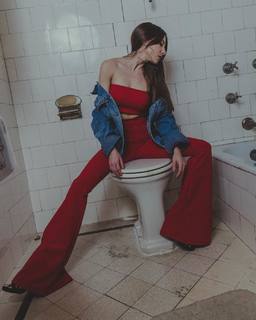 Magui Bravi feet photo thumbnail