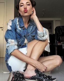 Magui Bravi feet photo thumbnail