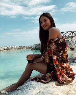 Magui Bravi feet photo thumbnail