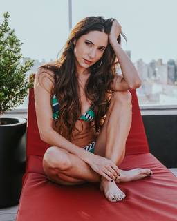 Magui Bravi feet photo thumbnail