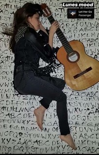 Magui Bravi feet photo thumbnail