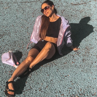 Magui Bravi feet photo thumbnail