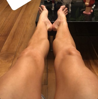 Magui Bravi feet photo thumbnail