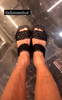 Magui Bravi feet photo thumbnail