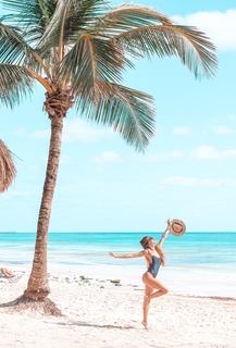 Magui Bravi feet photo thumbnail