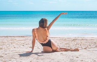 Magui Bravi feet photo thumbnail