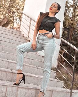 Magui Bravi feet photo thumbnail