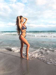 Magui Bravi feet photo thumbnail