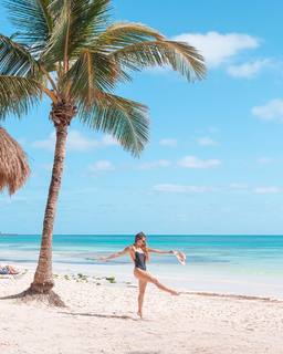 Magui Bravi feet photo thumbnail