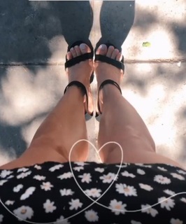 Magui Bravi feet photo thumbnail