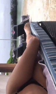 Magui Bravi feet photo thumbnail