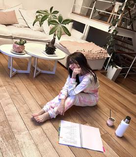 Magui Bravi feet photo thumbnail