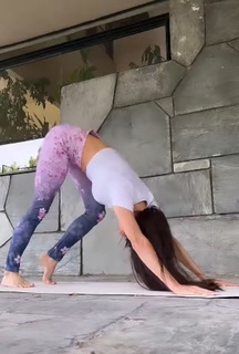 Magui Bravi feet photo thumbnail