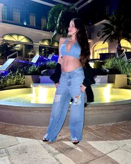 Magui Bravi feet photo thumbnail