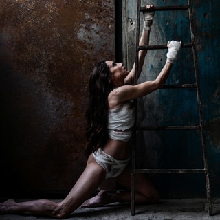 Magui Bravi feet photo thumbnail