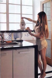 Magui Bravi feet photo thumbnail