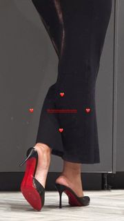 Mahalia Burkmar feet photo 17