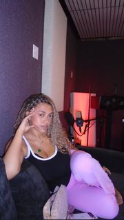 Mahalia Burkmar feet photo 16