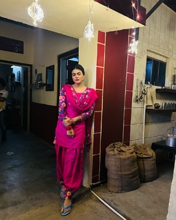 Mahi Sharma feet photo 11