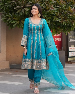 Mahi Sharma feet photo 3