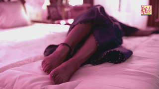 Mahie Gill feet photo thumbnail