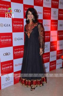 Mahie Gill feet photo thumbnail