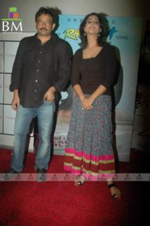 Mahie Gill feet photo thumbnail