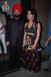 Mahie Gill feet photo thumbnail