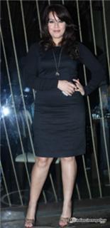 Mahima Chaudhry feet photo thumbnail